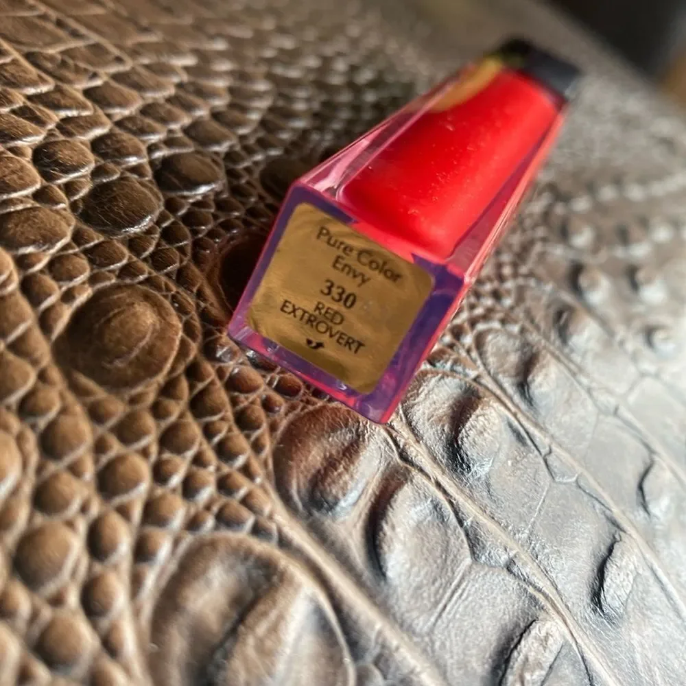 Estée Lauder lipstick 💄 red extrovert pure color envy gloss full size